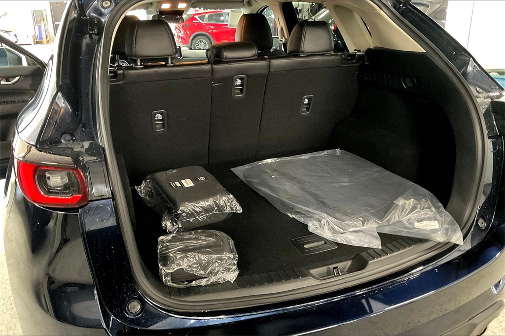2025 Mazda CX-5 2.5 Select photo 27