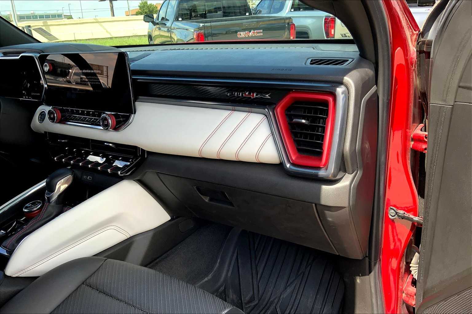 2023 Gmc Canyon AT4X photo 17