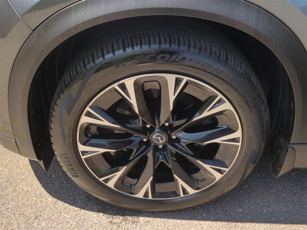 2024 Mazda CX-90 Premium photo 10