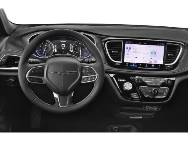 2026 Chrysler Pacifica photo 8