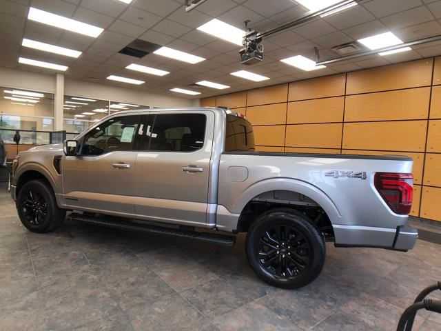 2025 Ford F-150 Lariat photo 5