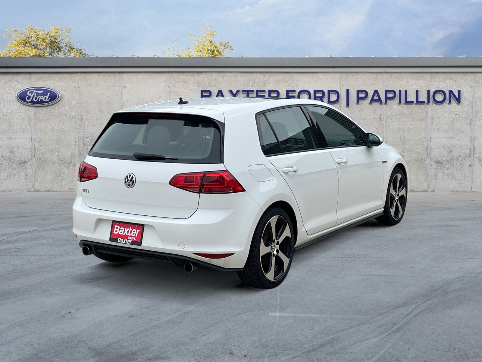 2016 Volkswagen Golf GTI SE photo 5