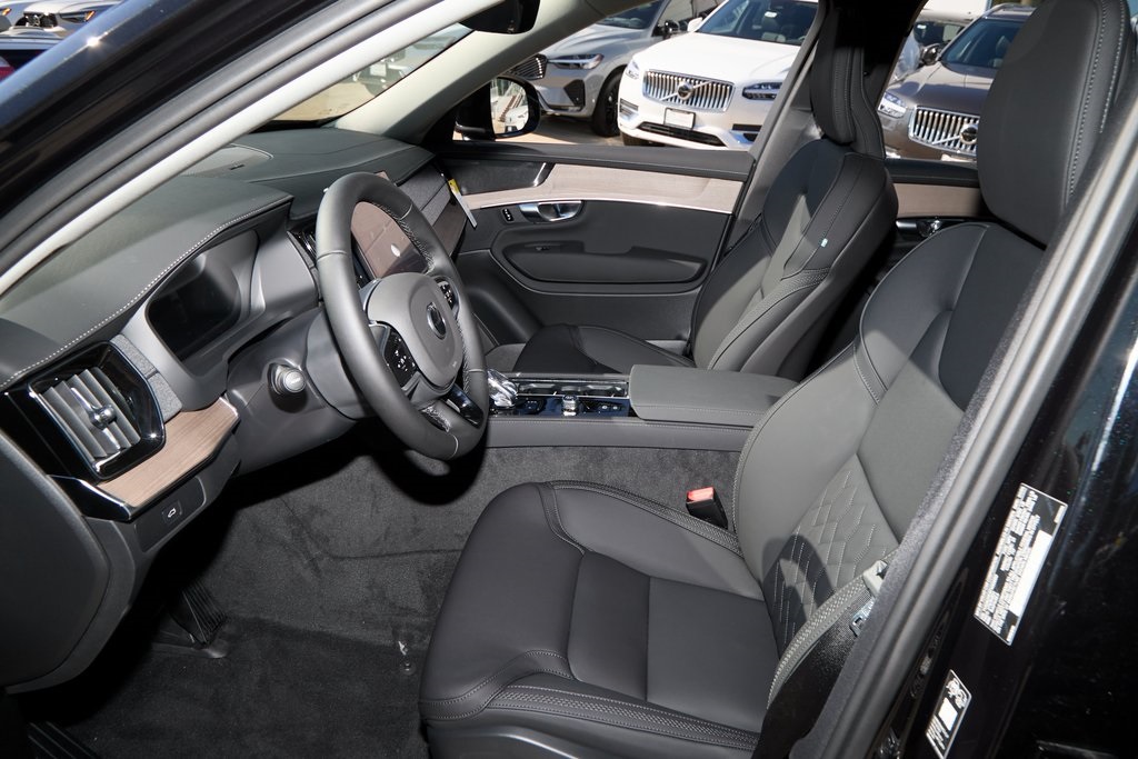 2026 VOLVO XC90 - Image 23