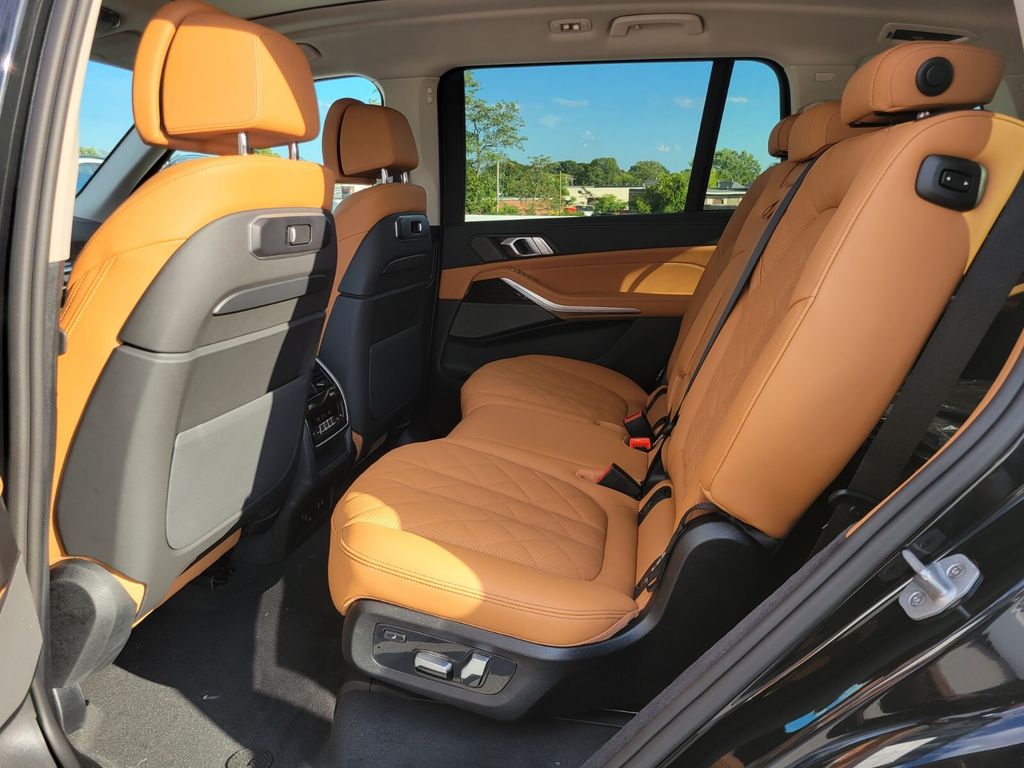 2026 Bmw X7 xDrive40i photo 16