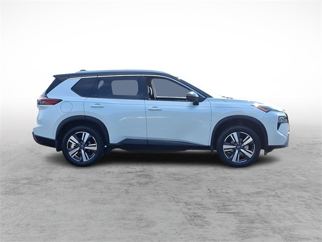 2024 Nissan Rogue SL photo 3