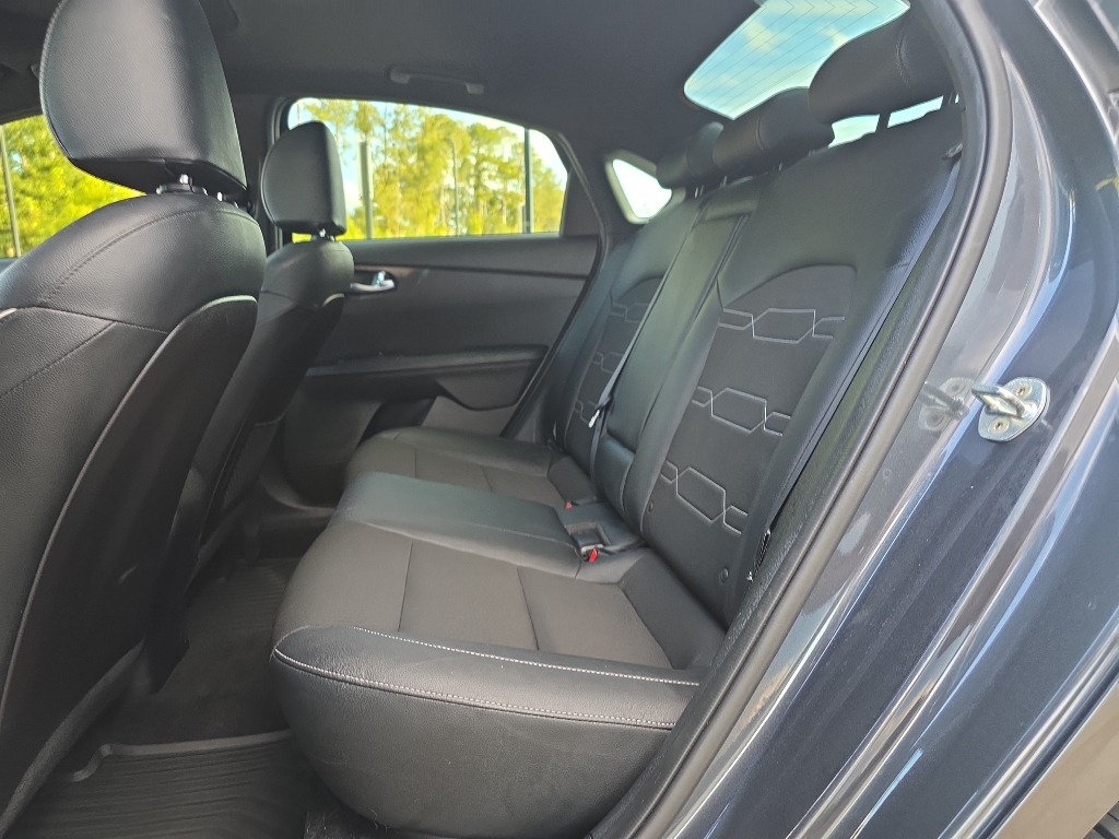 2021 Kia Forte GT-Line photo 21