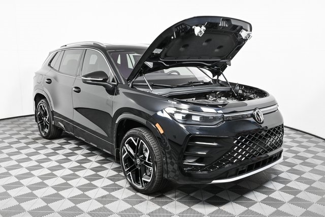 2025 Volkswagen Tiguan SEL R-Line Black photo 30