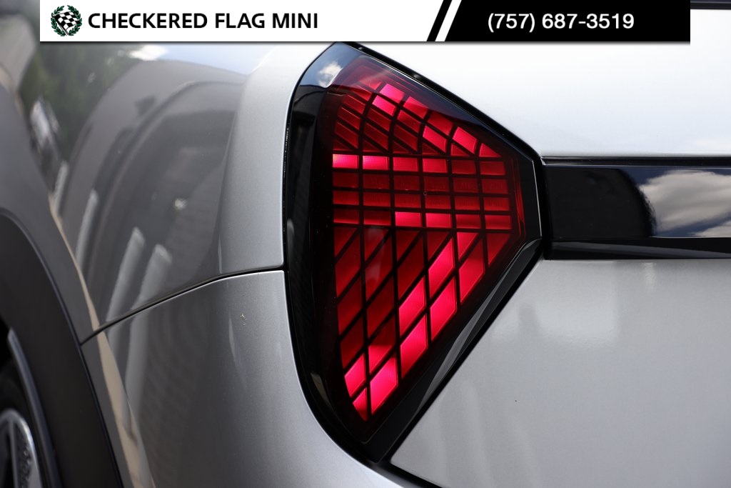 2025 Mini Cooper S Iconic photo 12