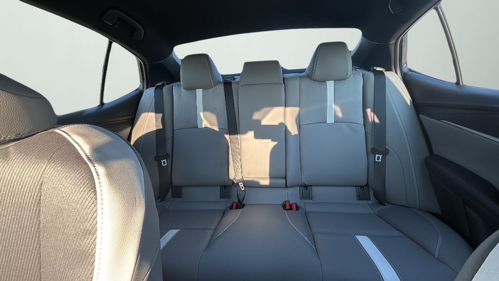 2025 Toyota Camry SE photo 2