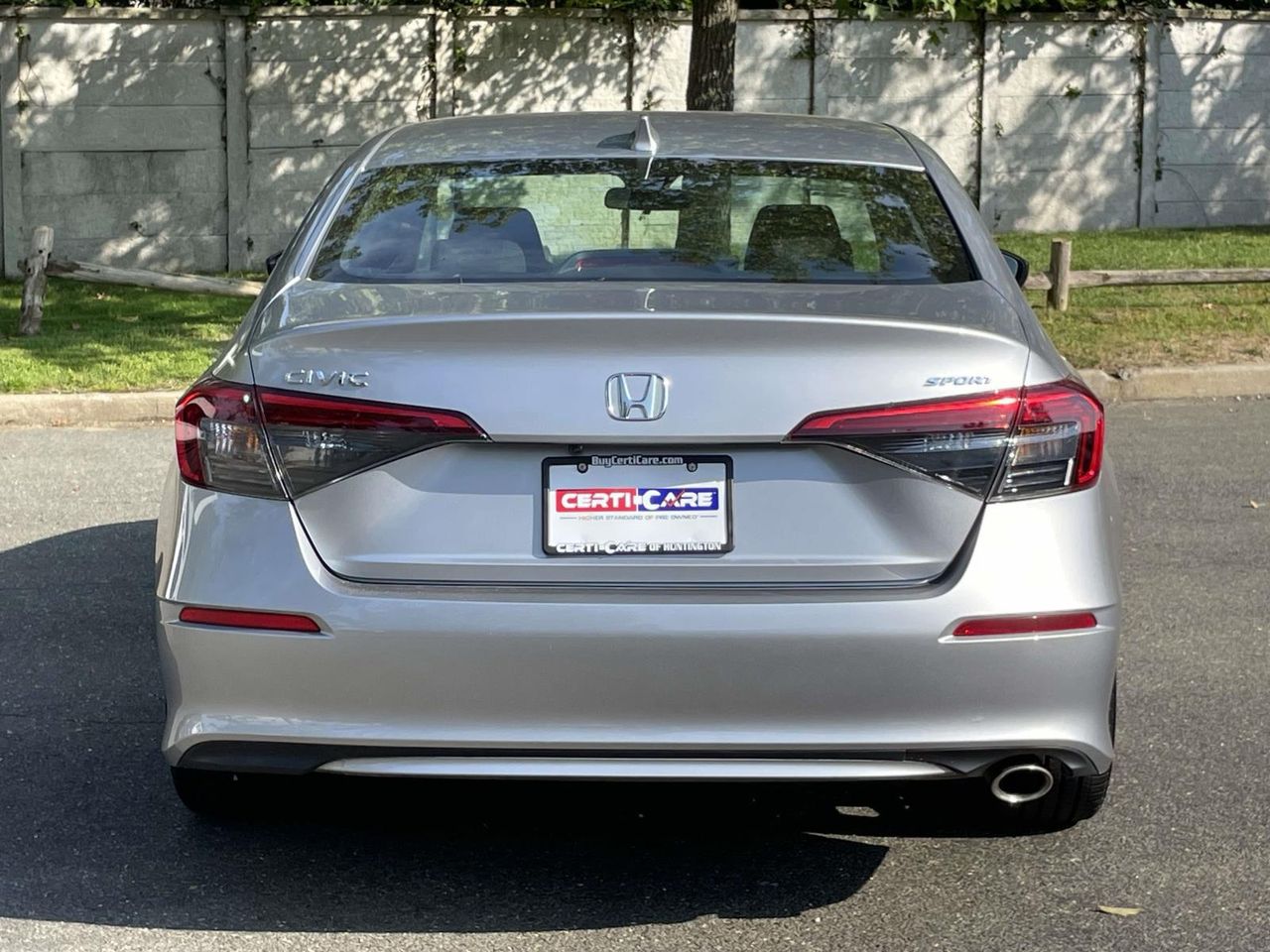 2022 Honda Civic Sport photo 2