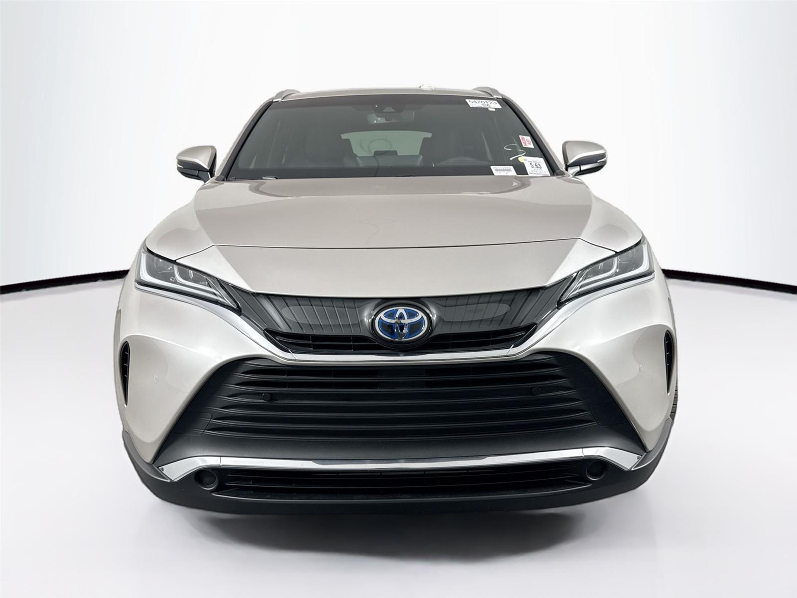 2022 Toyota Venza XLE photo 3