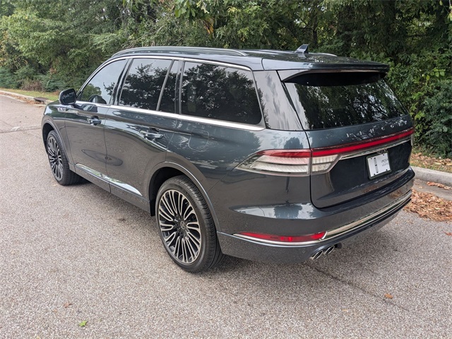 2020 Lincoln Aviator Black Label photo 2