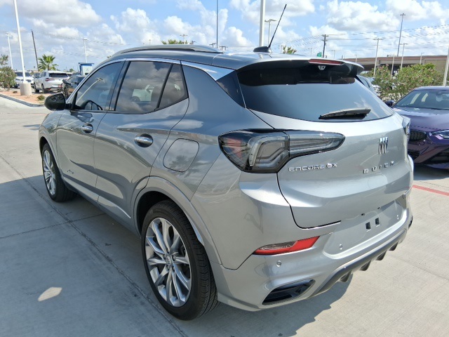 2025 Buick Encore GX Avenir photo 4