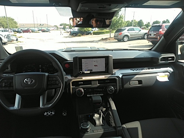 2025 Toyota Tacoma TRD Sport photo 3