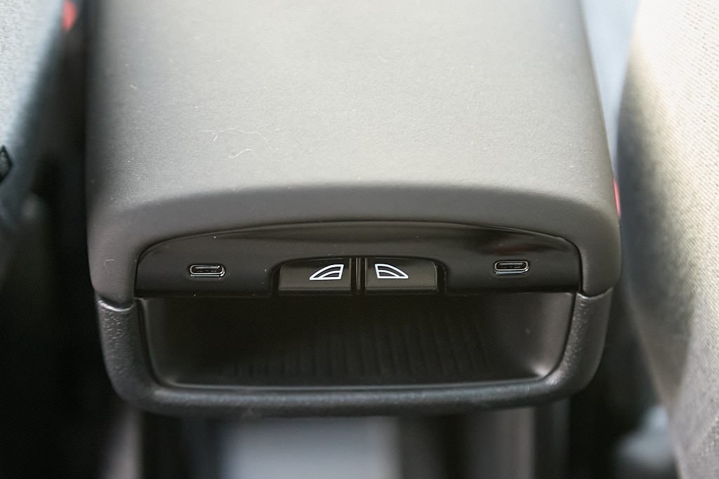 2025 VOLVO EX30 - Image 21