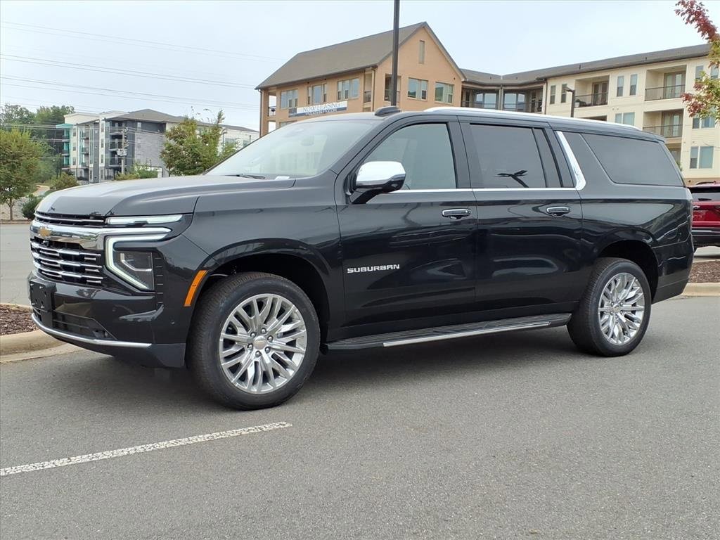 2025 Chevrolet Suburban Premier photo 3