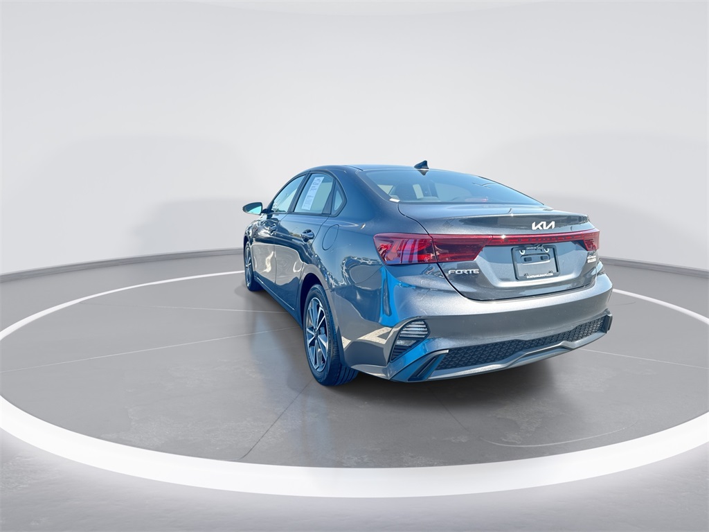 2022 Kia Forte LXS photo 6