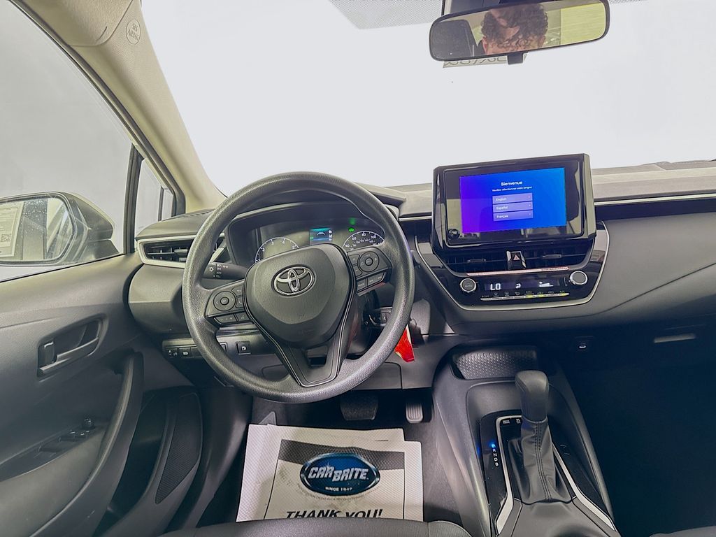 2025 Toyota Corolla Hybrid LE photo 19