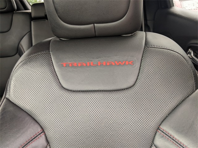 2020 Jeep Cherokee Trailhawk photo 18