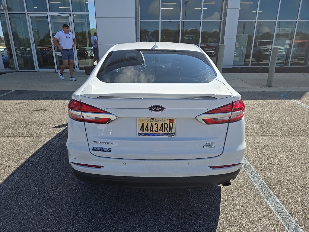 2020 Ford Fusion SE photo 6