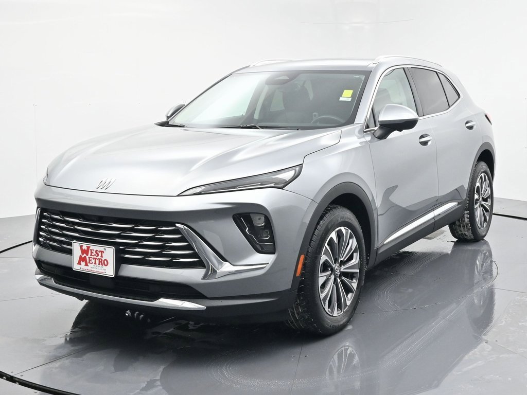 2025 Buick Envision Preferred's photo