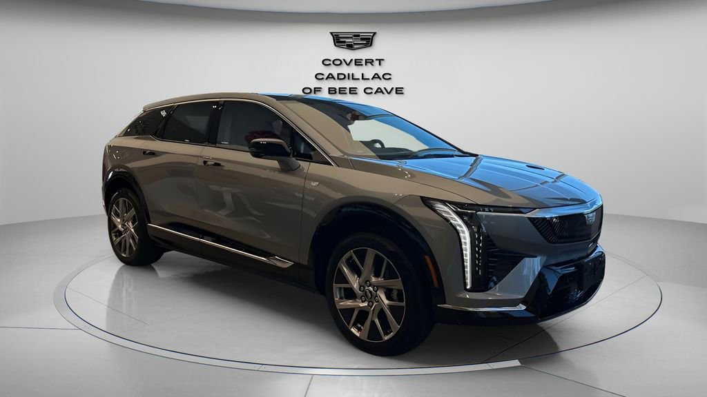 2026 Cadillac OPTIQ Luxury's photo