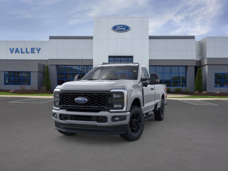 2025 Ford F-350 photo 2