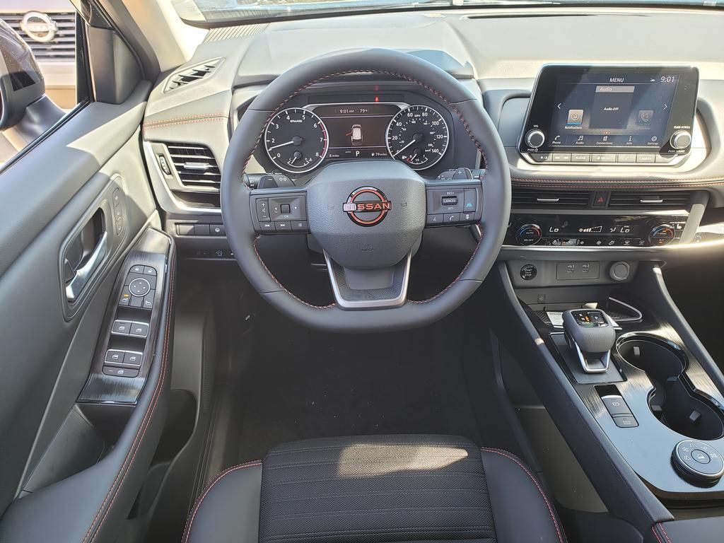 2026 Nissan Rogue SV photo 10