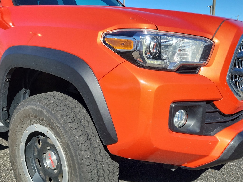 2017 Toyota Tacoma TRD Off-Road photo 4