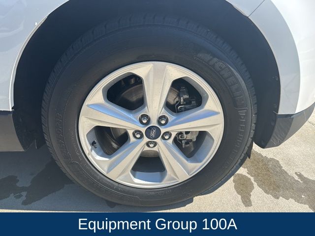 2019 Ford Edge SE photo 9