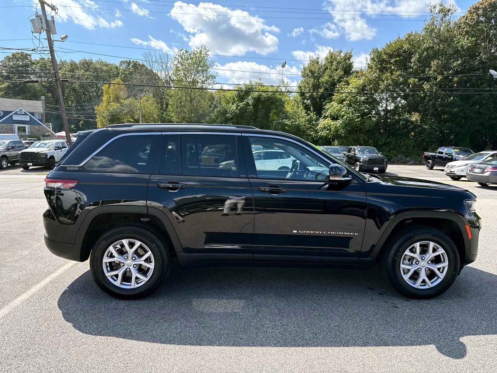 2022 Jeep Grand Cherokee Limited photo 4
