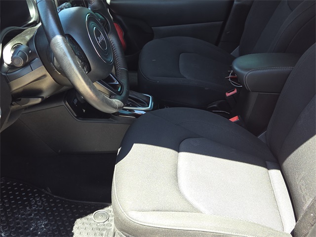 2022 Jeep Renegade Latitude photo 13