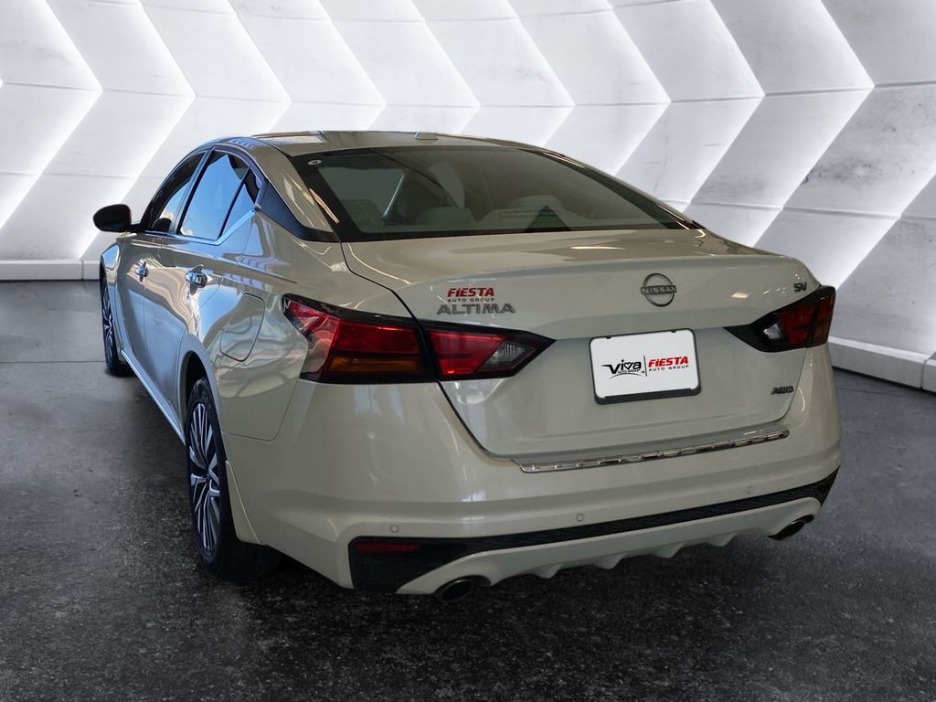 2023 Nissan Altima 2.5 SV photo 6