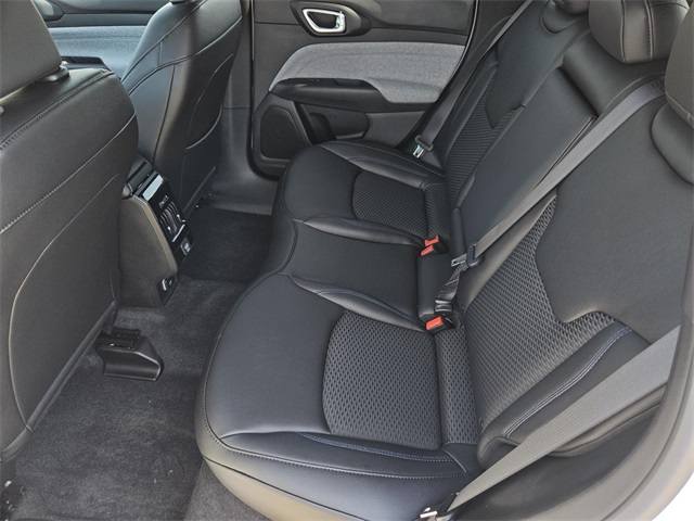2025 Jeep Compass North Edition Latitude photo 11