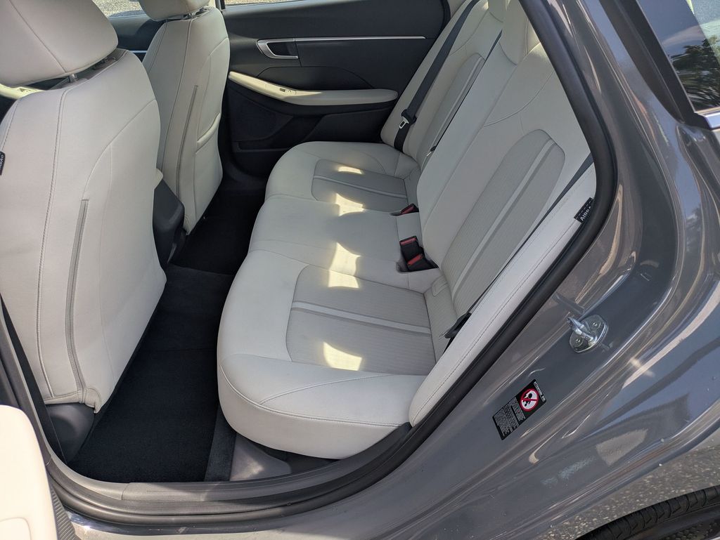 2022 Hyundai Sonata SE photo 20