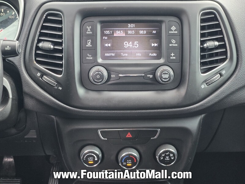 2017 Jeep Compass Latitude photo 12