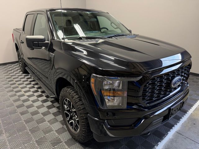 2023 Ford F-150 XL photo 2