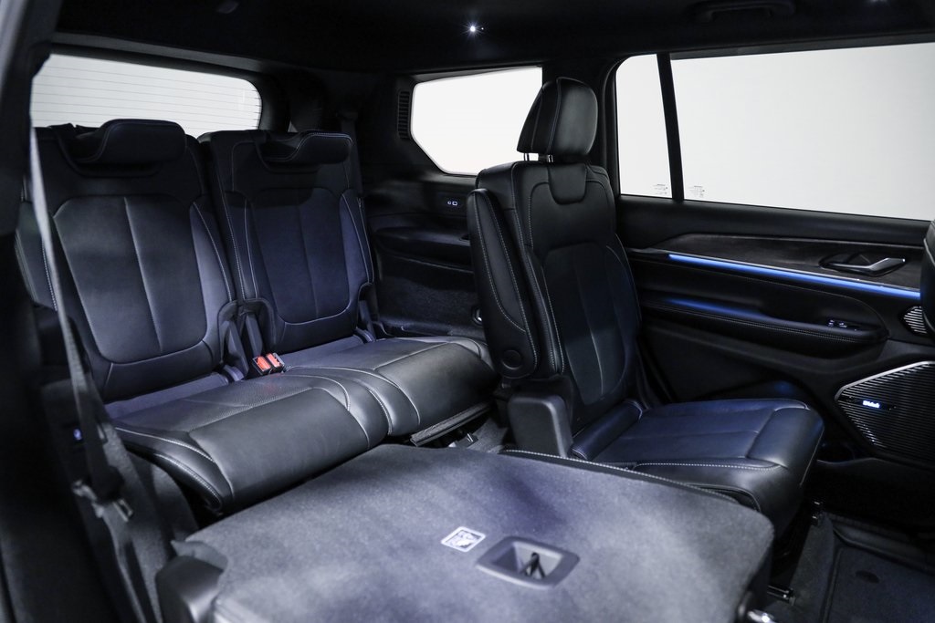 2022 Jeep Grand Cherokee Overland photo 36