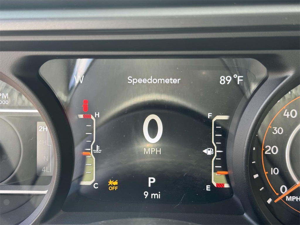 2025 Jeep Wrangler Sahara photo 23