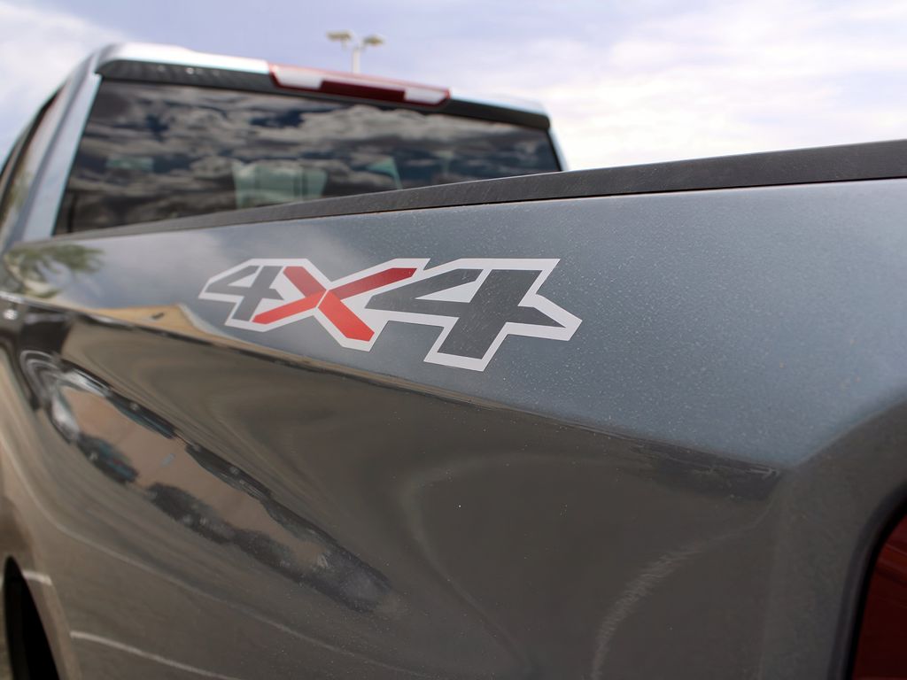 2019 Chevrolet Silverado 1500 RST photo 33