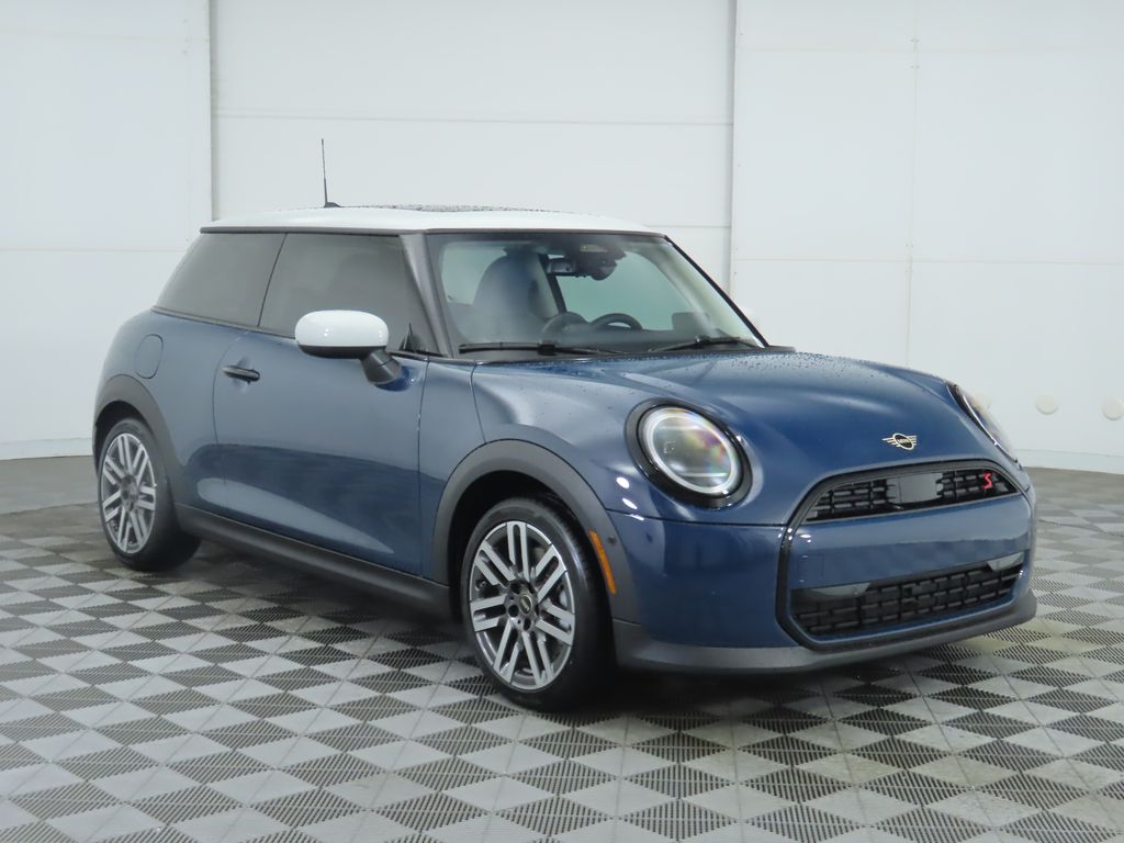2026 Mini Cooper 2 Door Hardtop Signature photo 2