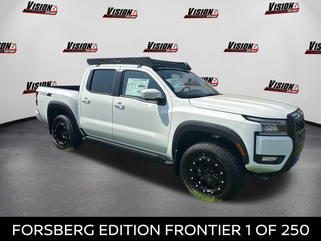 2025 Nissan Frontier PRO-4X's photo