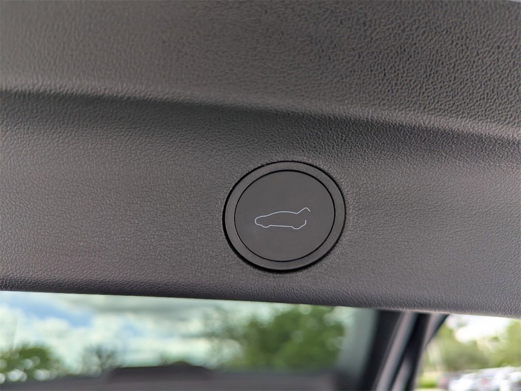 2023 Tesla Model Y Long Range photo 17