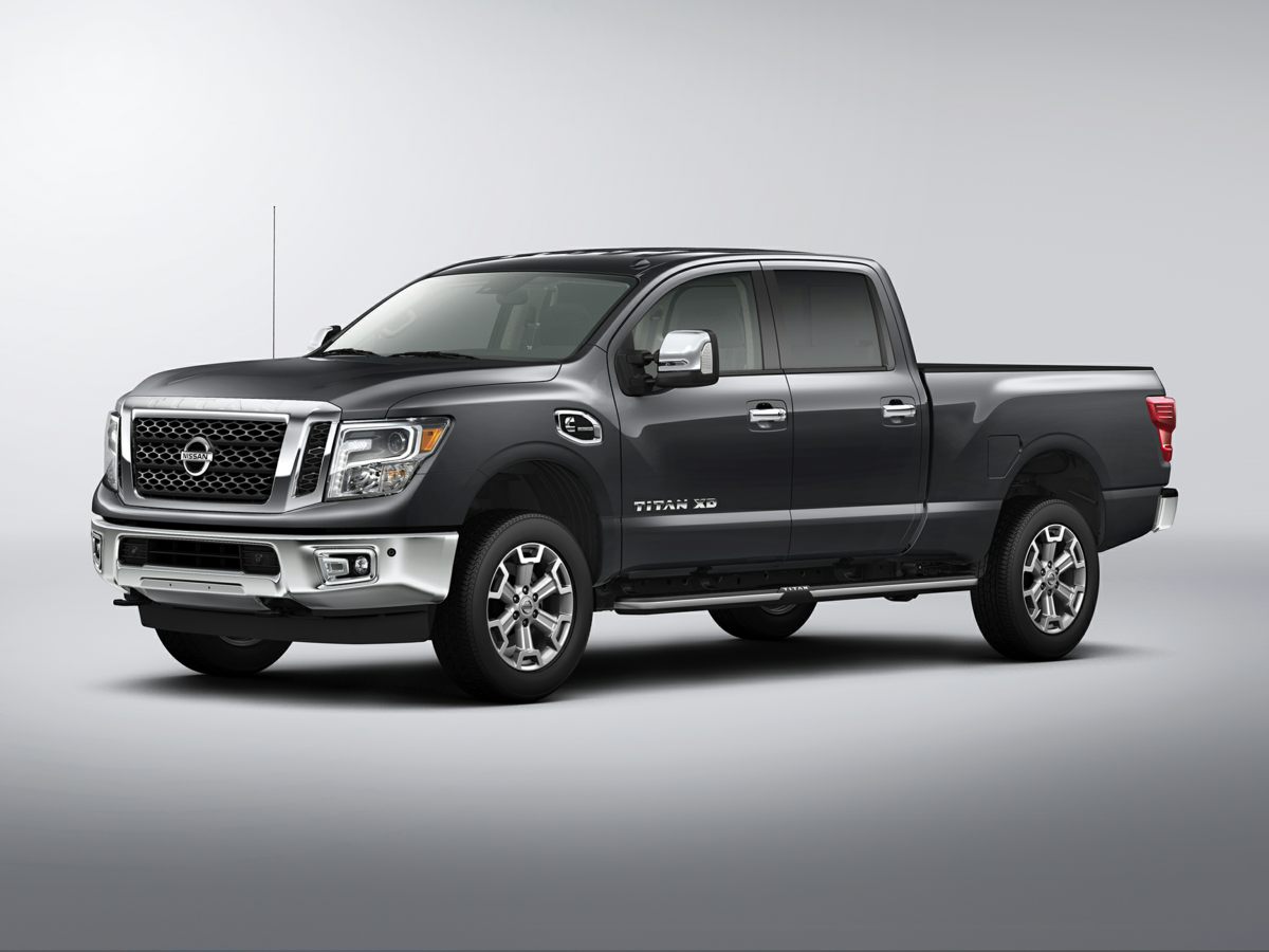 2018 Nissan Titan XD SV's photo
