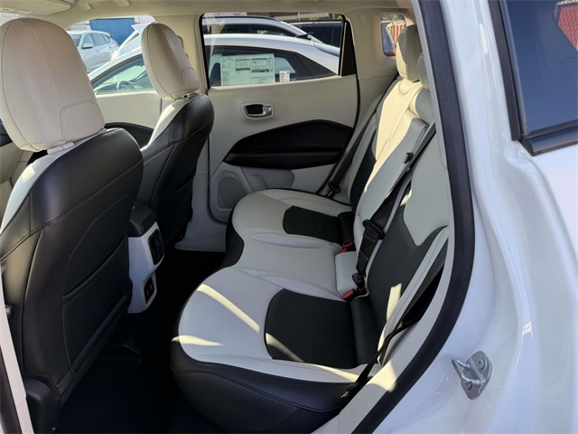 2021 Jeep Compass Limited photo 13