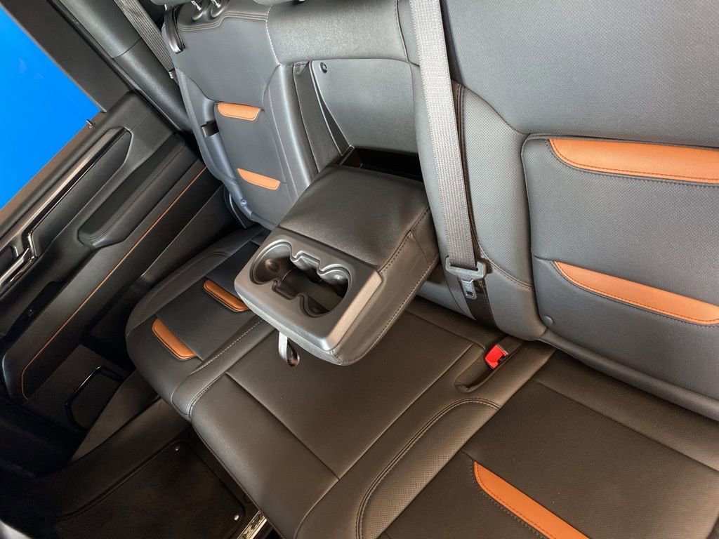 2025 Gmc Sierra 3500 HD AT4 photo 7