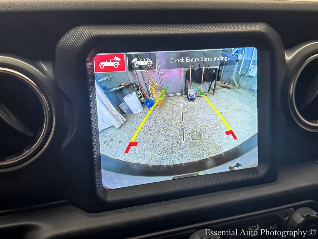 2022 JEEP WRANGLER - Image 18