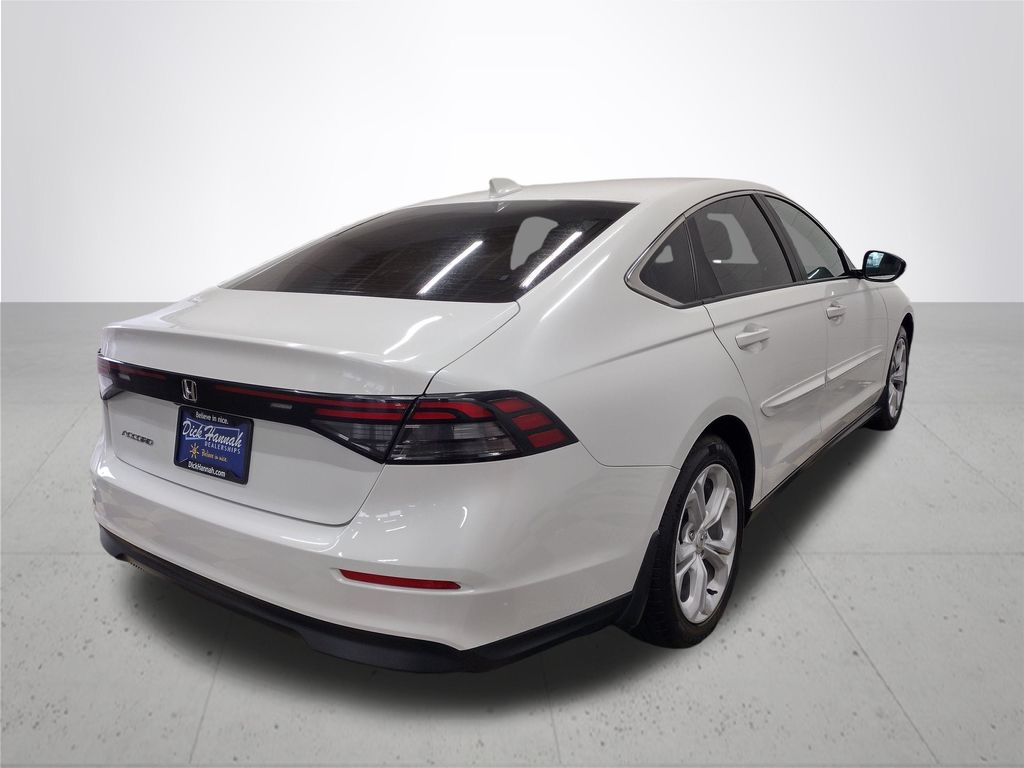 2023 Honda Accord LX photo 13
