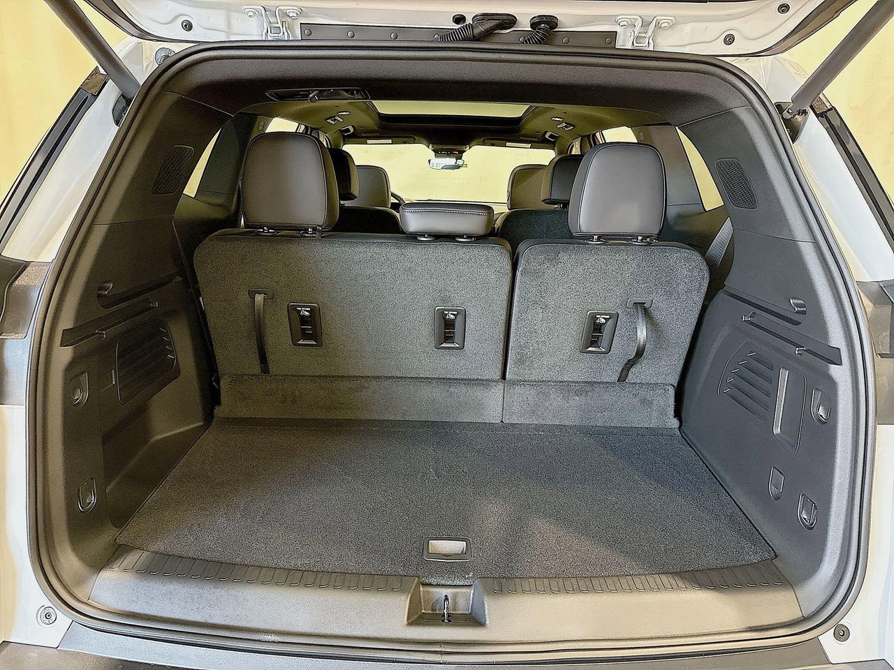 2026 Gmc Acadia Elevation photo 22