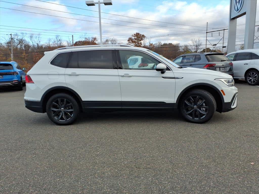 2024 Volkswagen Tiguan SE Wolfsburg Edition photo 3